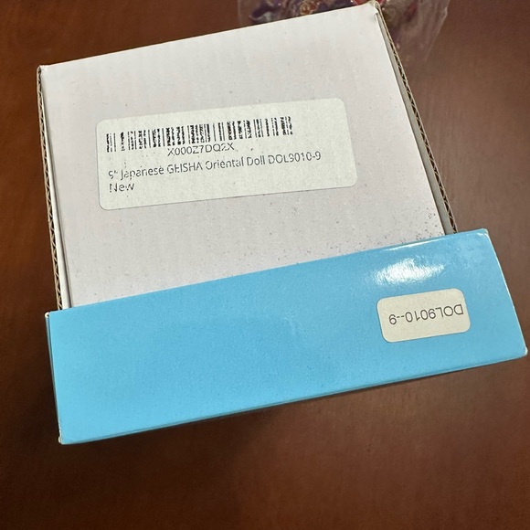 9” Japanese Geisha Doll in Purple Kimono - Picture 7 of 8